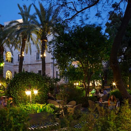 The American Colony Hotel - Small Luxury Hotels Of The World Jeruzalém Zařízení fotografie The garden at night