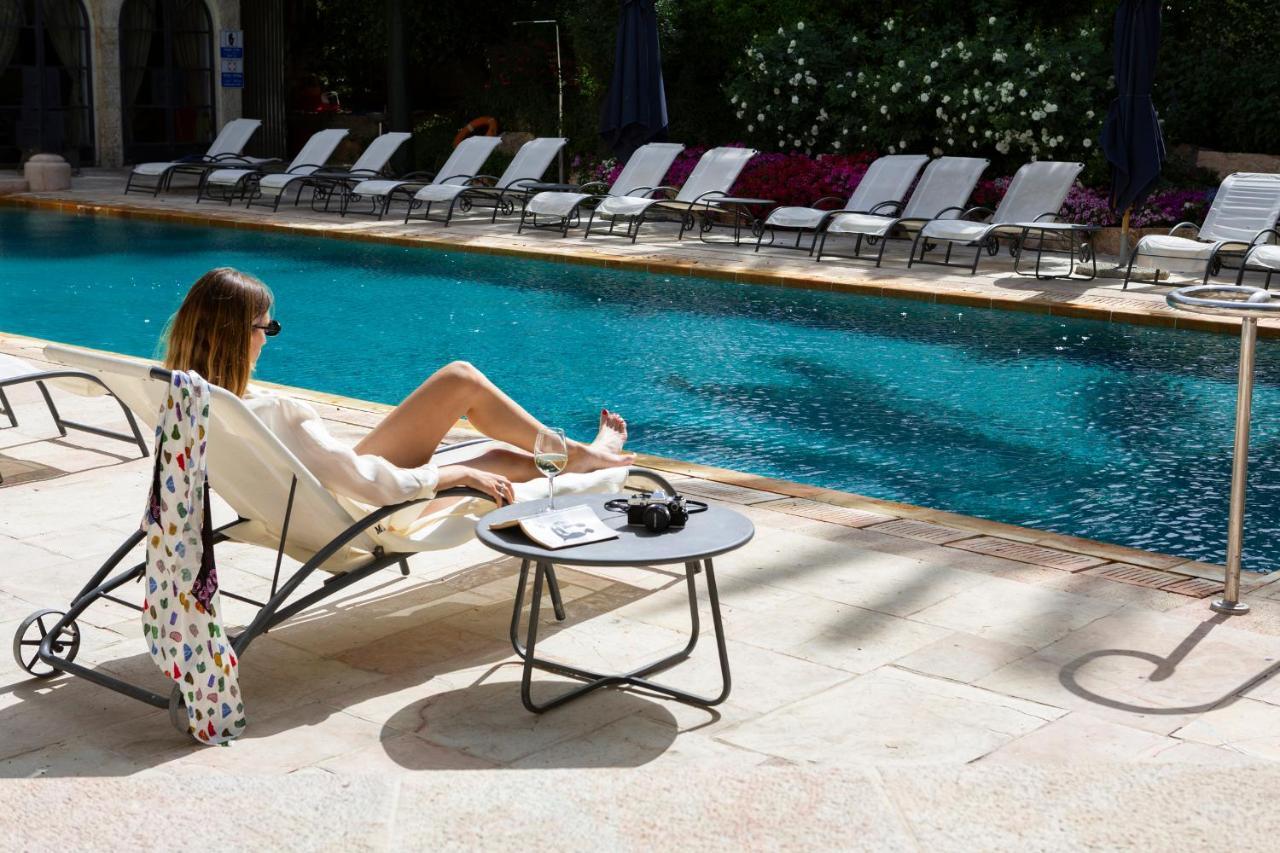The American Colony Hotel - Small Luxury Hotels Of The World Jeruzalém Exteriér fotografie The pool at the Hotel de Crillon