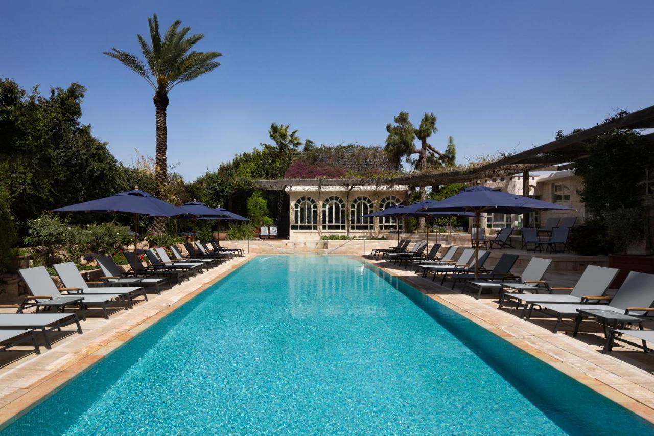 The American Colony Hotel - Small Luxury Hotels Of The World Jeruzalém Exteriér fotografie The pool at the hotel